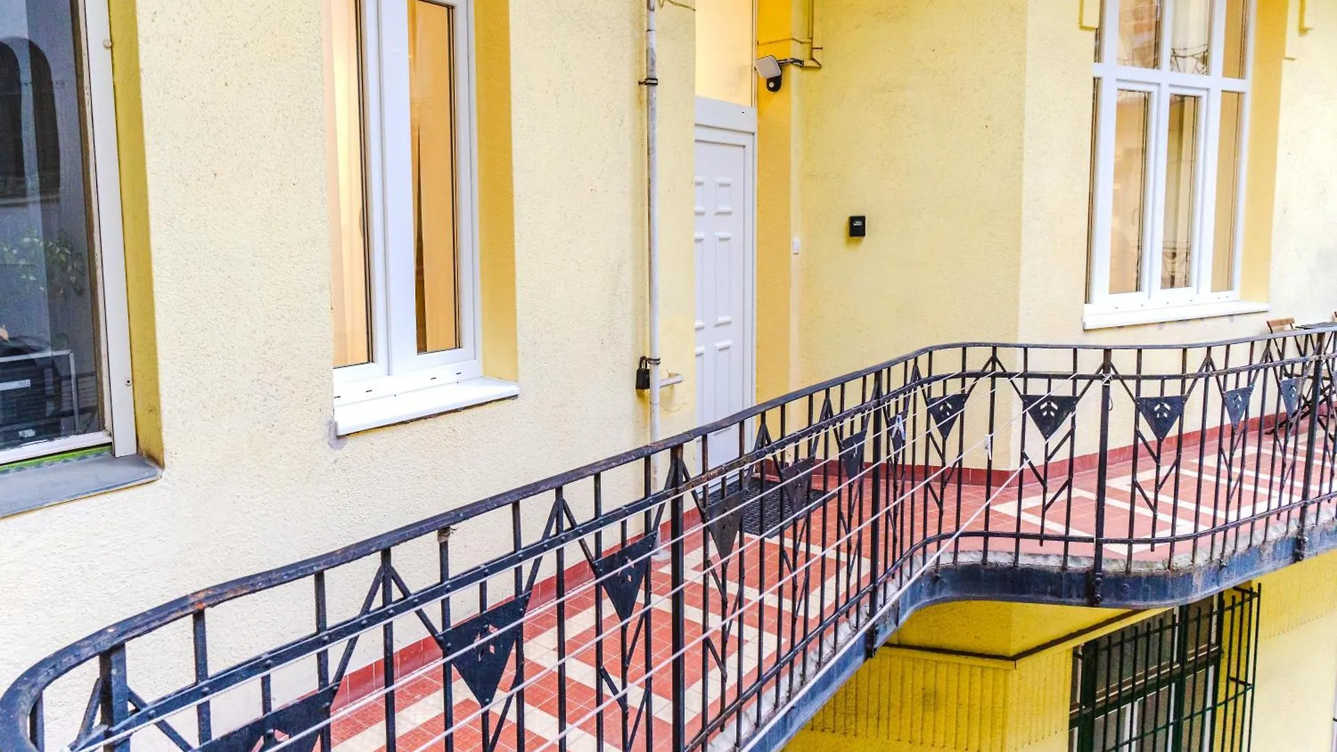 Apartmán 2 Bedrooms And 1 Living Room Your Modern Home In Budapešť