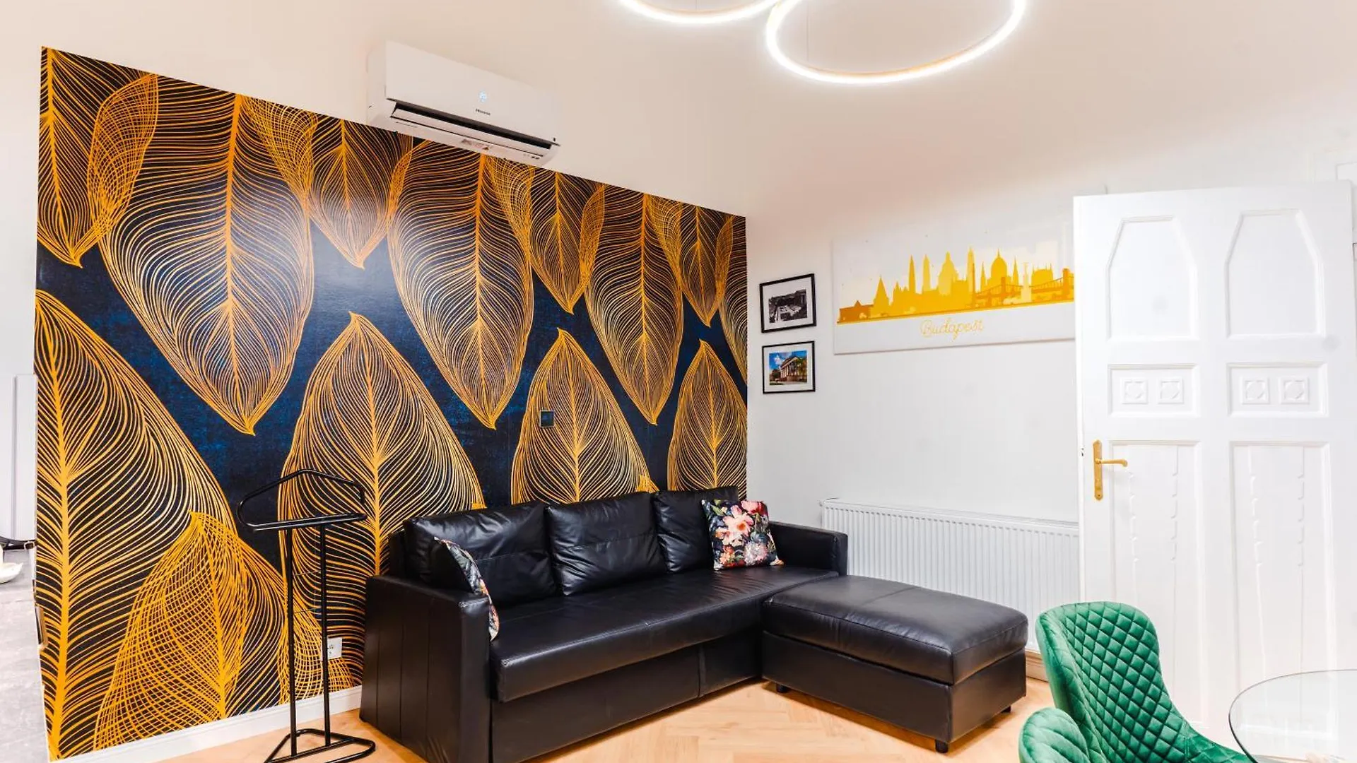 2 Bedrooms And 1 Living Room Your Modern Home In Budapest Apartman