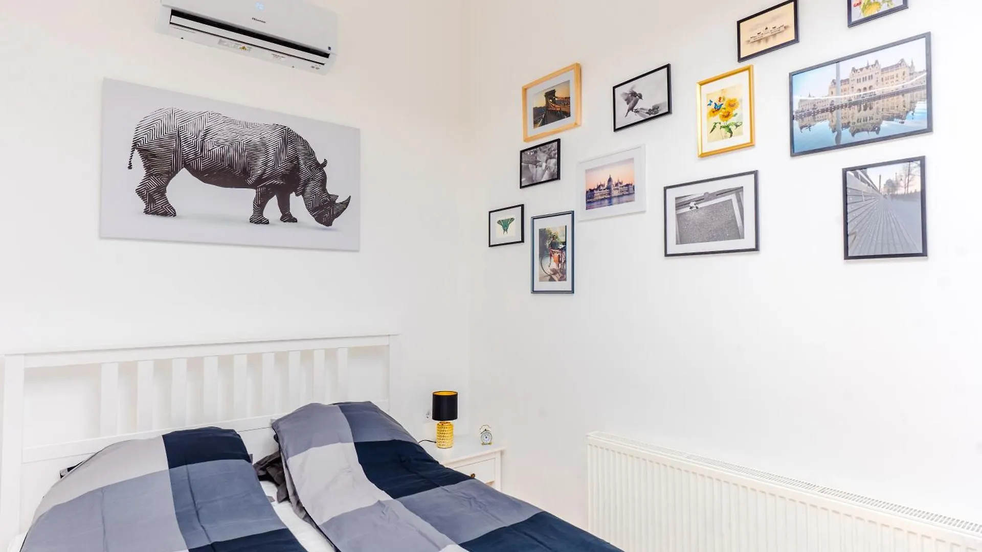 2 Bedrooms And 1 Living Room Your Modern Home In Budapest Apartman