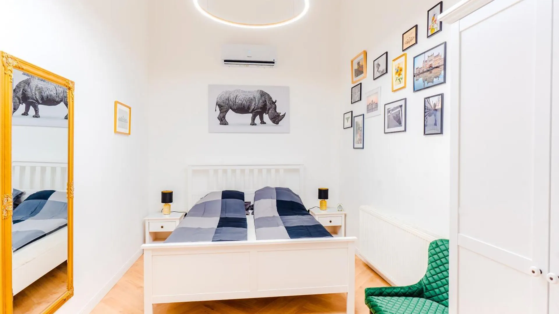 2 Bedrooms And 1 Living Room Your Modern Home In Budapest